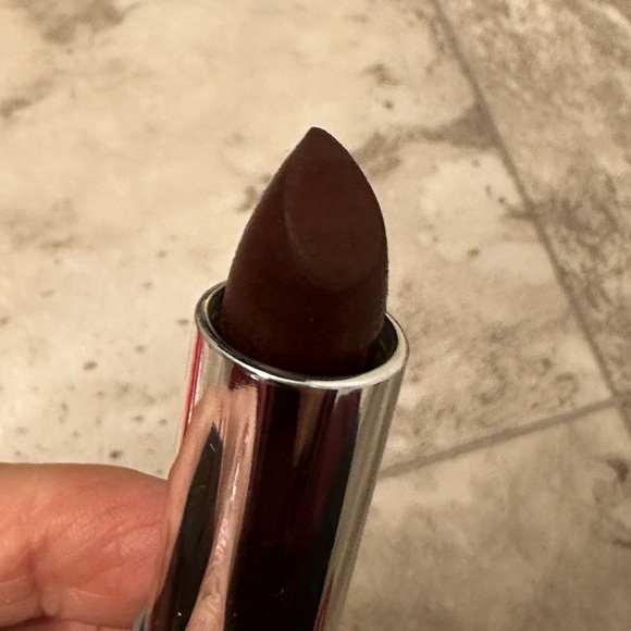 4-Piece Lipstick Bundle – Assorted Shades & Brands | New / Gently Used - Picture 5 of 8